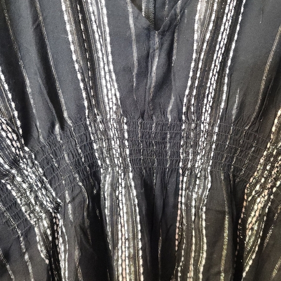 Becca Black Radiance Woven Tunic Size M - Picture 11 of 15